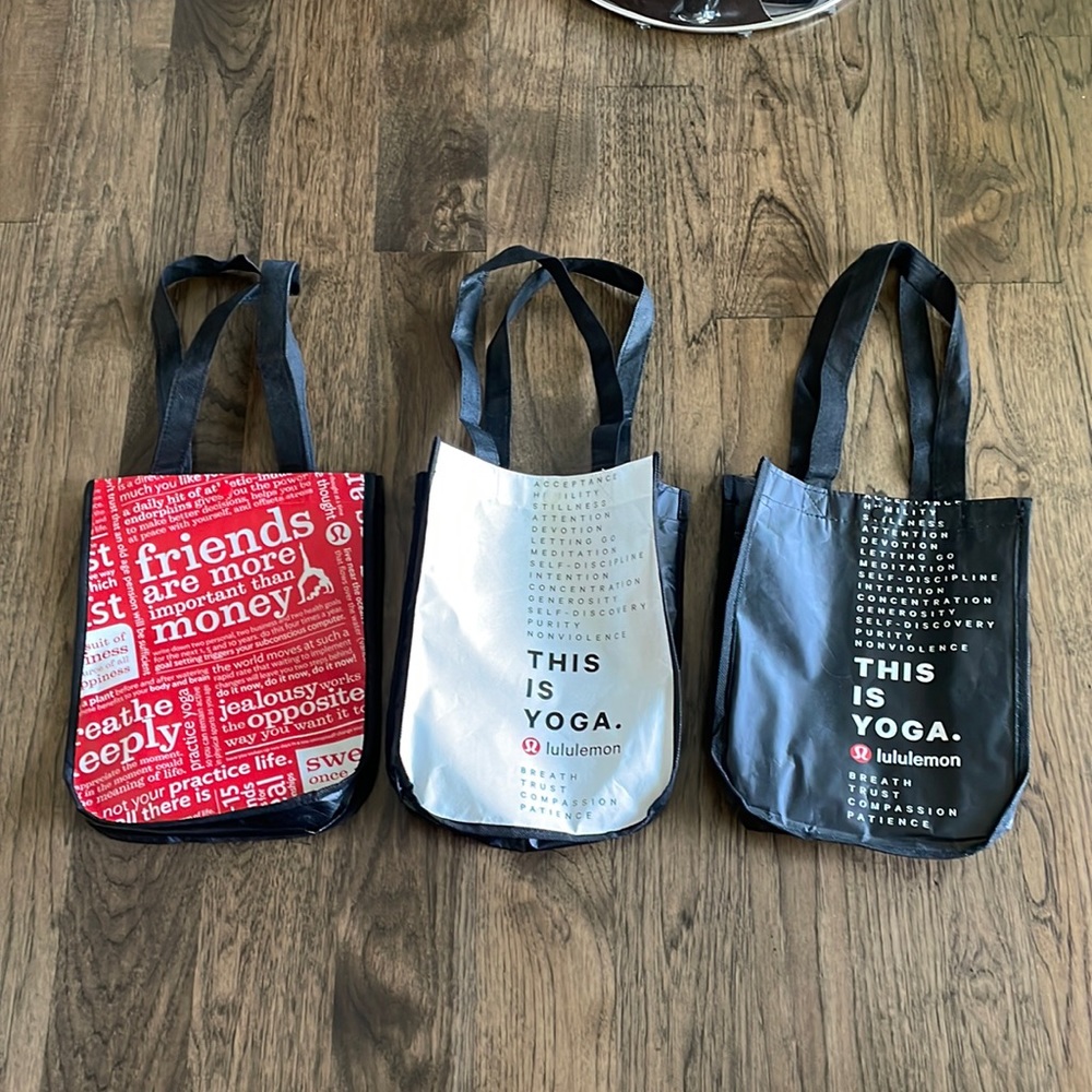 3 Lululemon Reusable Bags